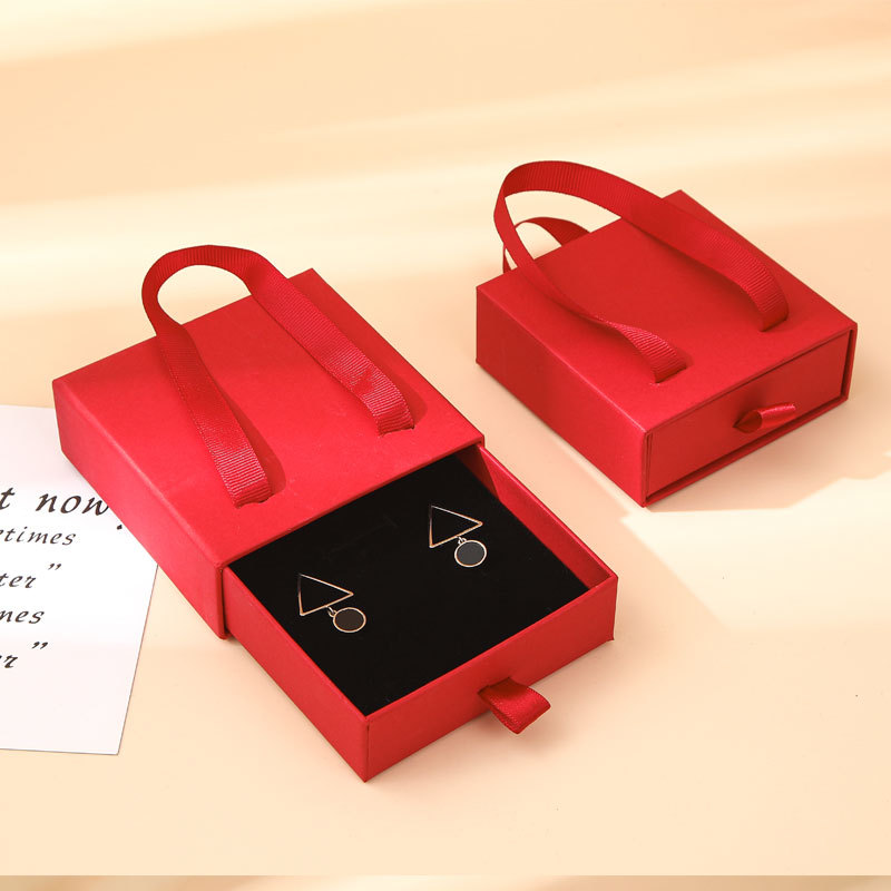 Kundenspezifische Tray- und Sleeve-Boxen zum Verpacken von Schmuck